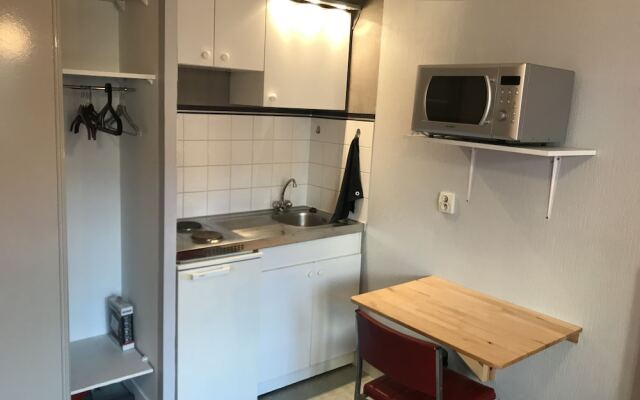 Studio calme proche gare avec parking