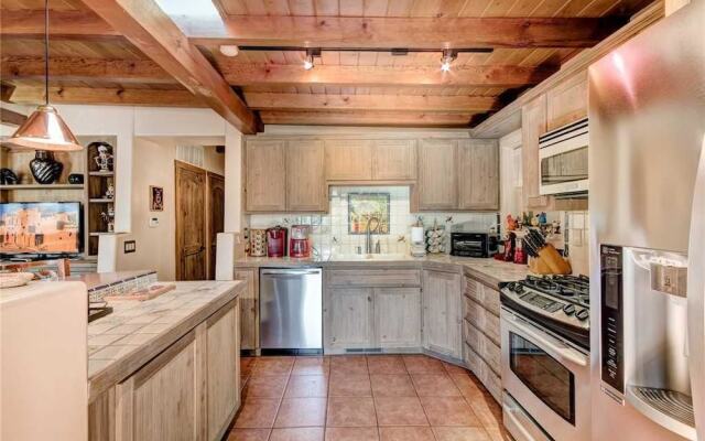 Plaza Splendor - Three Bedroom Home