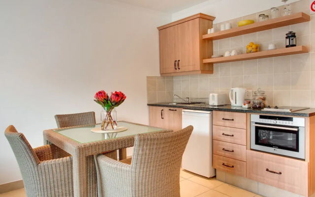 Limoni Luxury Suites