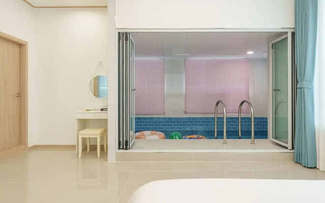 Gapyeong Reflex Pool Villa Pension