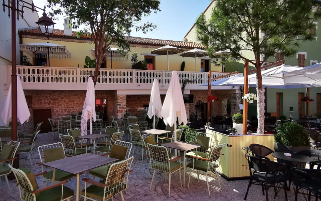 Bohemian Boutique Suites