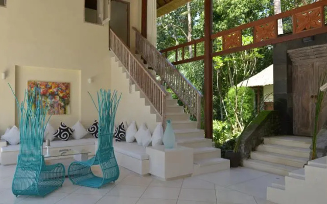 Villa Jewel – Outside – Cepaka