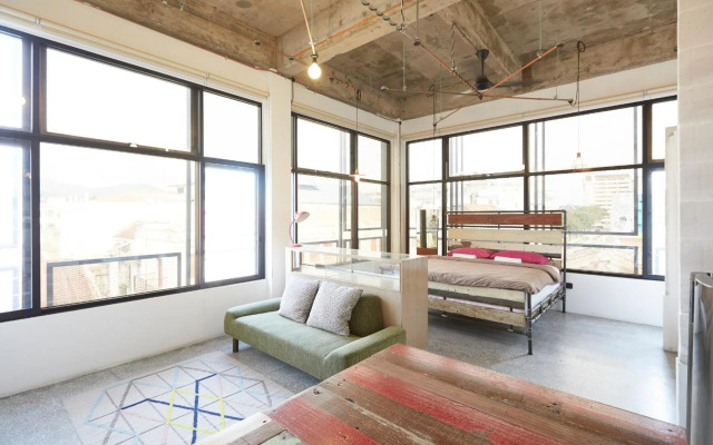 Belakang KongHeng By DreamScape