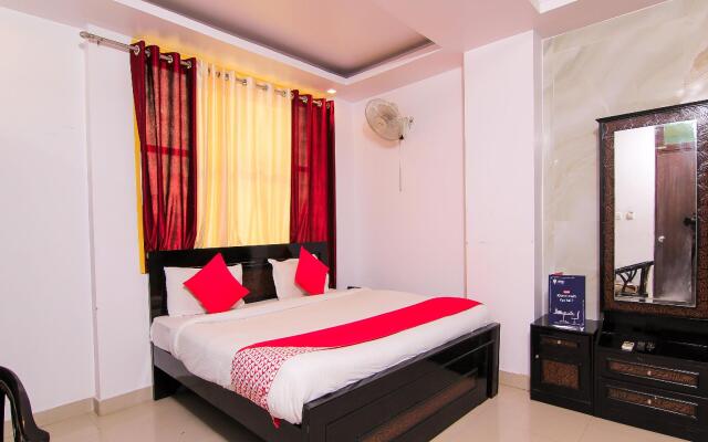 Collection O 4731 Hotel Surya Continental