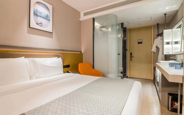 Sky Bird Hotel (Shanghai Hongqiao Airport)