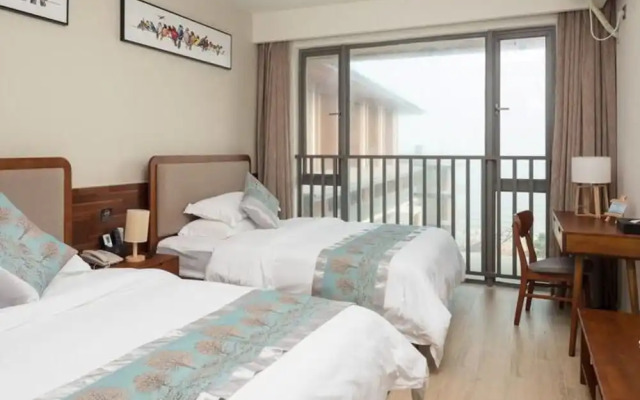 Poltton International Apartment Jinding