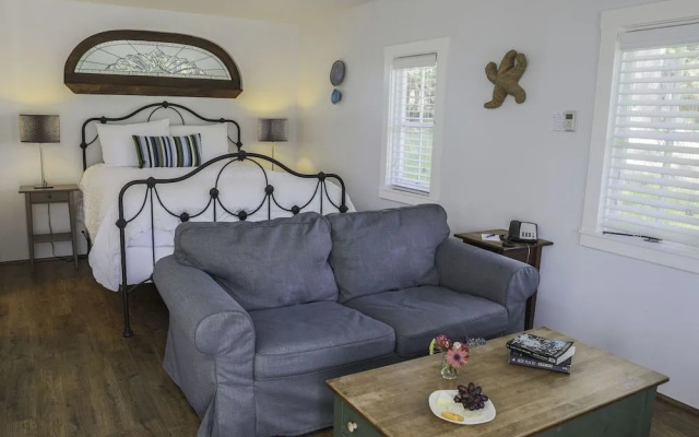 The Inn at Schoolhouse Creek