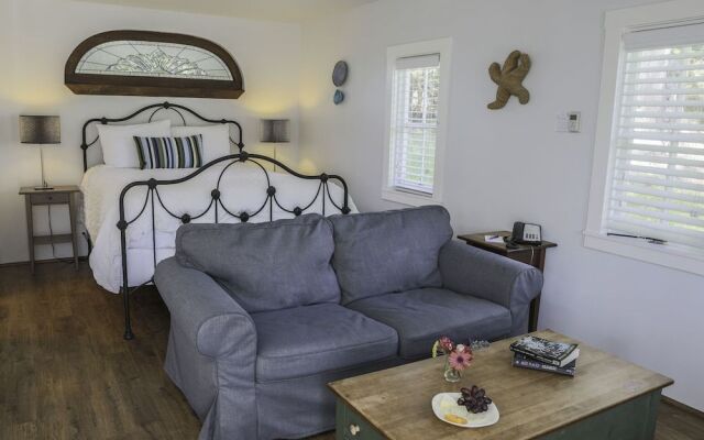 The Inn at Schoolhouse Creek