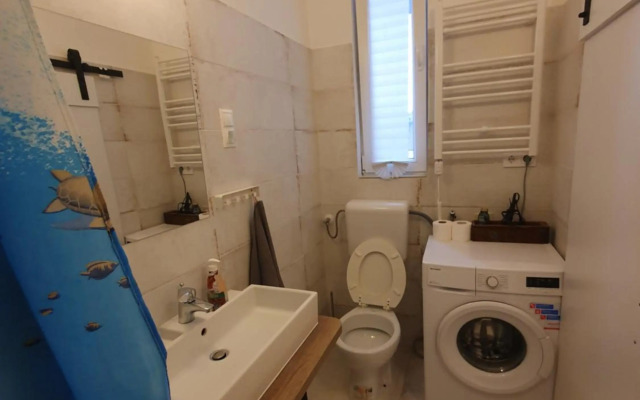 Vintage apartment near boulware