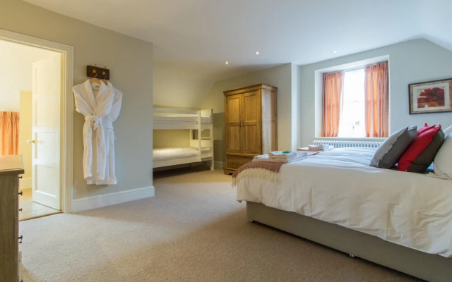 Atherstone Farmhouse