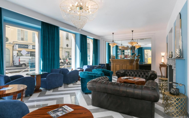 The Jay Hotel by HappyCulture