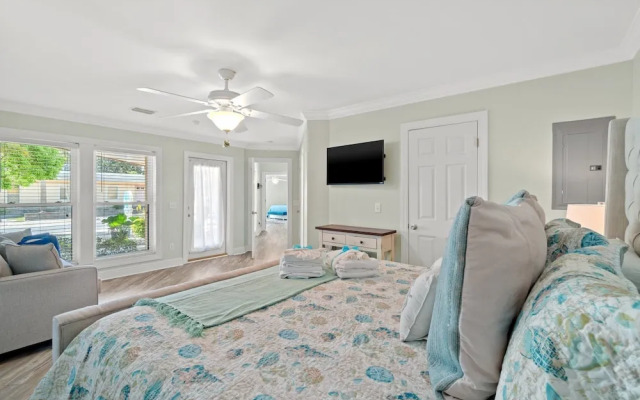 104 Derondo St - Cs the Day