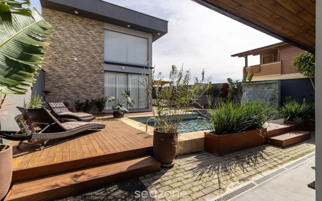 House With Pool Near the Beach Jde792