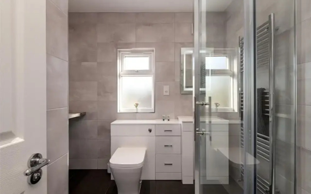 Huge 1-bed Apartment in Kent