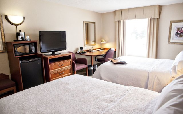 Kitchener Inn & Suites