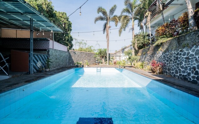 Urbanview Hotel Near Jatim Park 1 by RedDoorz