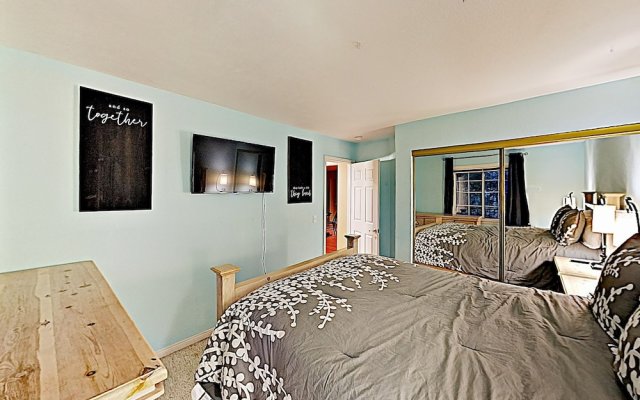 New Listing! "evergreen Escape" - Decks & Game Room 5 Bedroom Home