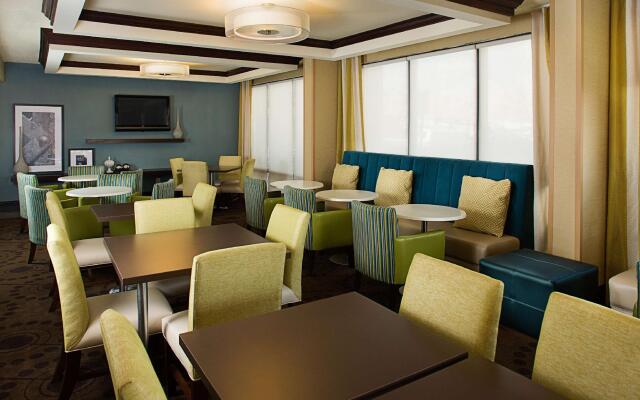 Hampton Inn by Hilton Philadelphia / Willow Grove