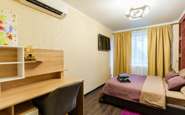 LetoApart на Карла Маркса