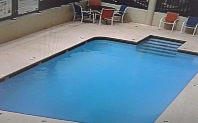Rest Inn & Suites