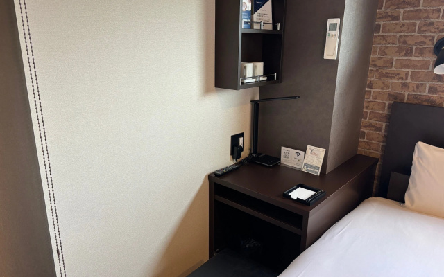 Hotel Tabard Tokyo – Guest Rooms – Tokyo