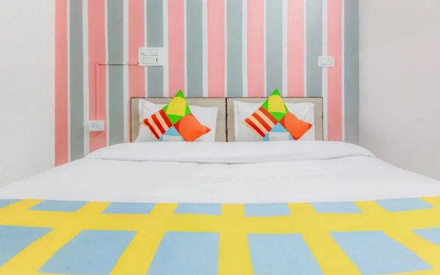 OYO Home 28827 Design Studio Huda City Center