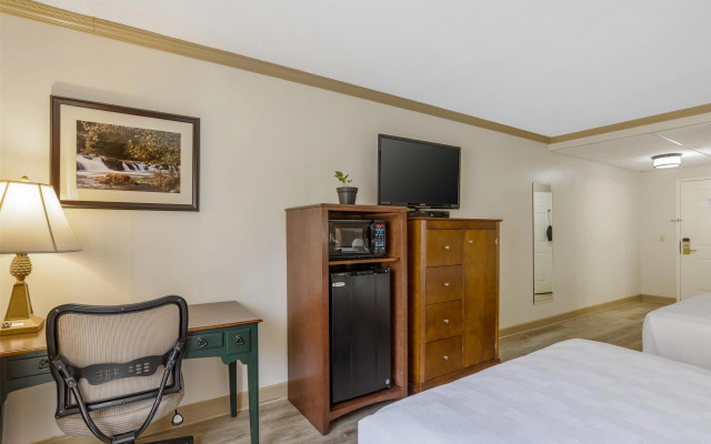 Best Western PLUS Morristown Inn-Florham Park