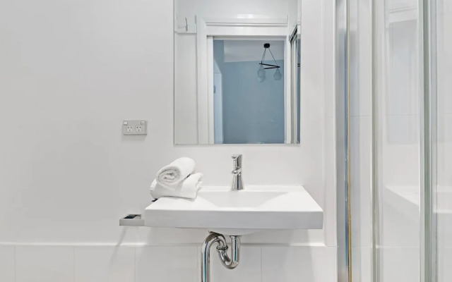 Kozyguru | Redfern | 2 Bed Terrace | Free Parking