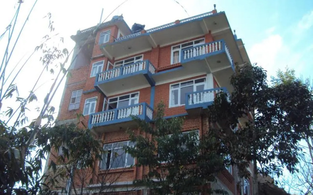 Hotel Himalayan Sunrise