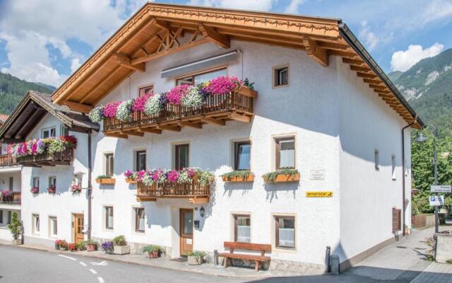 Apartments Heidenberger Delle Scuole