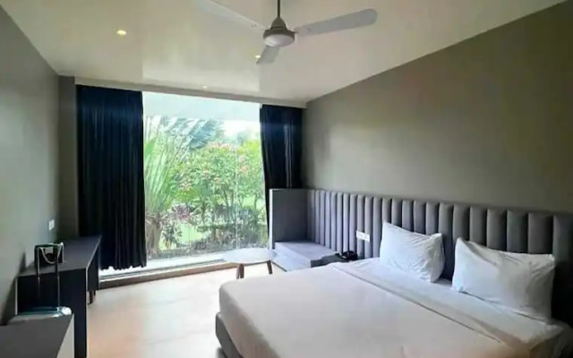 The Democracy Hotel & Resort