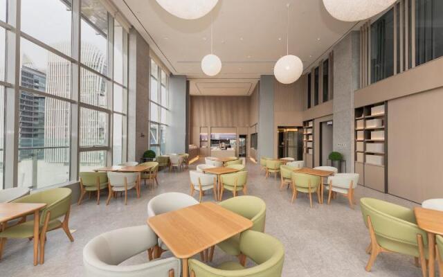 Ji Hotel Nanjing South Railway Station Square