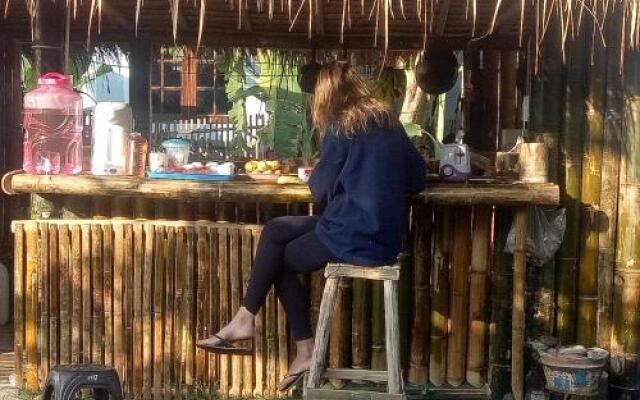 Sleepy Hut Pai