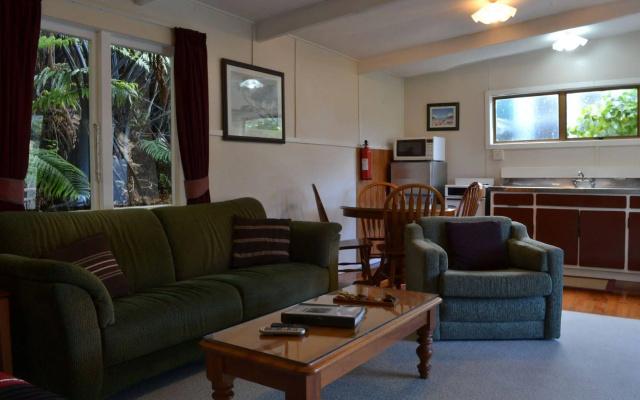 Te Mata Lodge – Guest Rooms – Havelock North