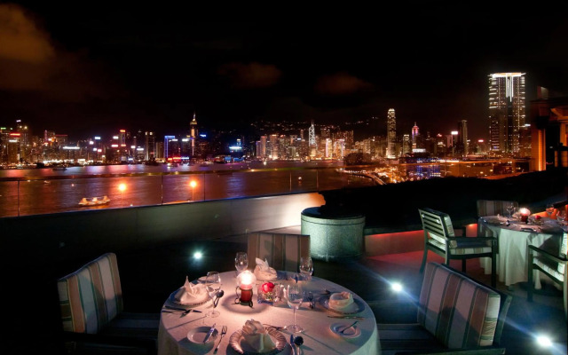 Harbour Plaza Metropolis