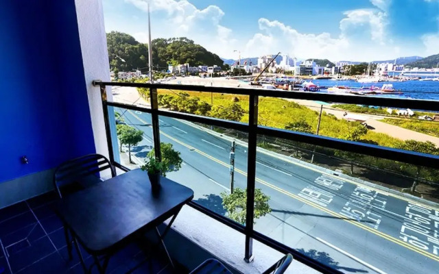 Tongyeong Cobalt Blue Pension