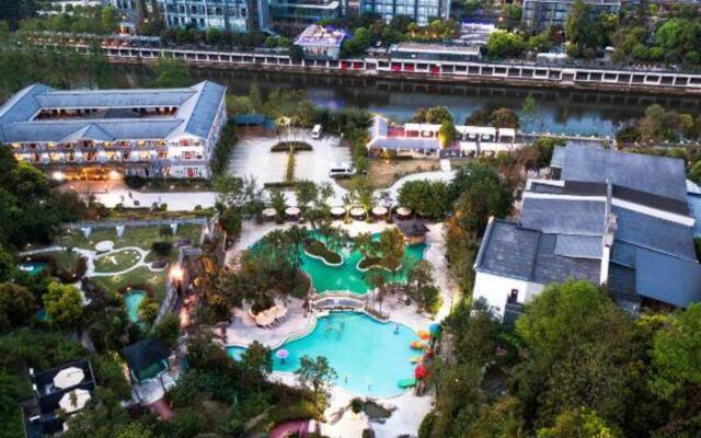 Chongqing White-collars East Hotspring Hotel
