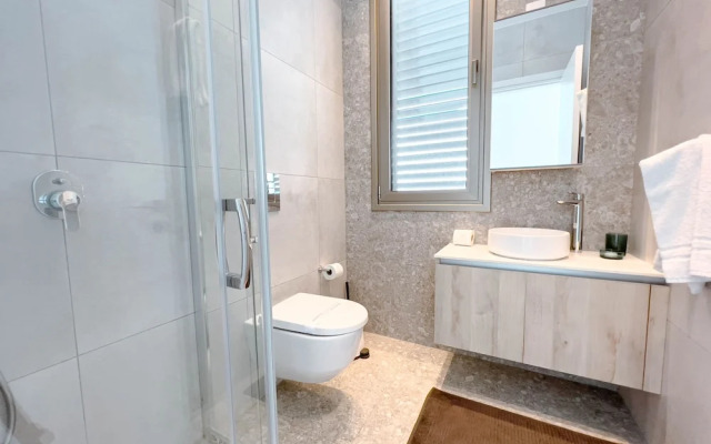 Azure Seaview - Jade Villa