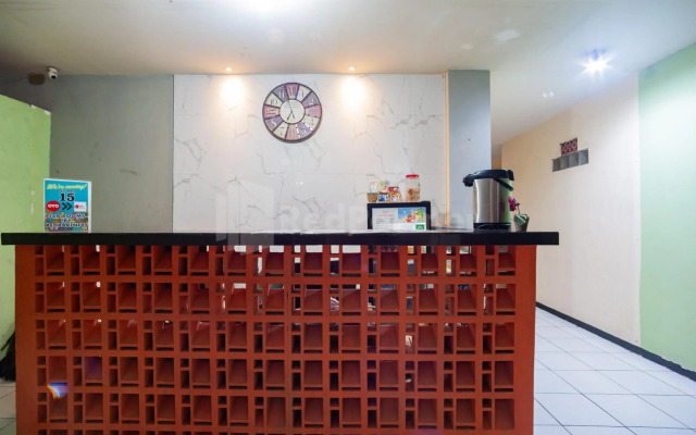 Super OYO 1868 J&b Room Pramuka