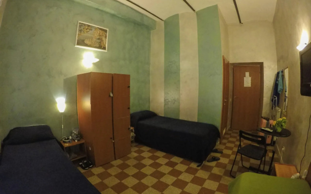 Român Holidays Hostel