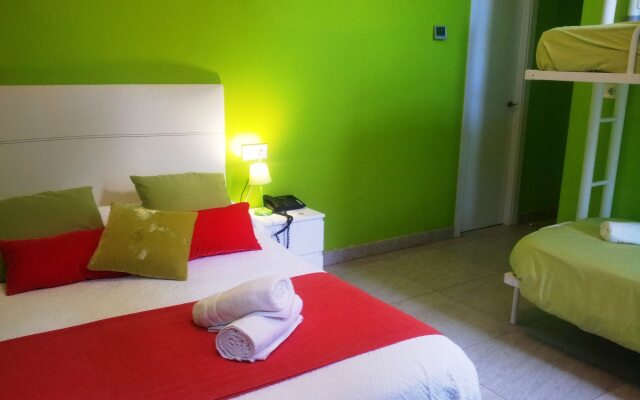 Nest Style Granada Hotel