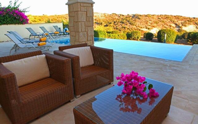 Aphrodite Hills Rentals – Apartments