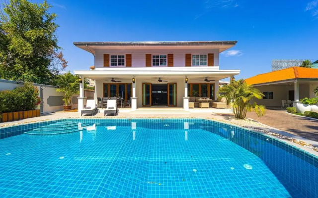 5 Bedroom Pool Villa In City Center- Bv1