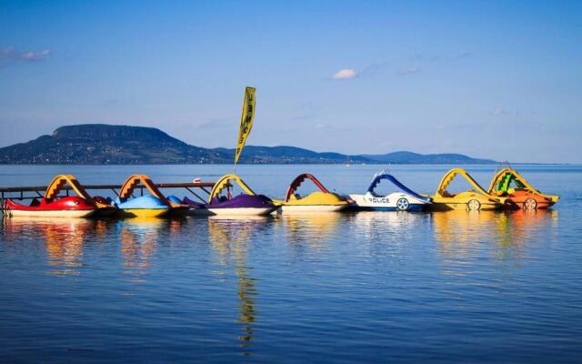 Apartments in Balatonlelle 43115