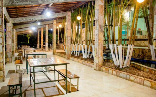Hotel Rio De Pedras