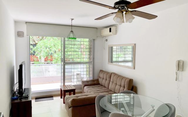 Departamento amueblado, zona centro con cochera.