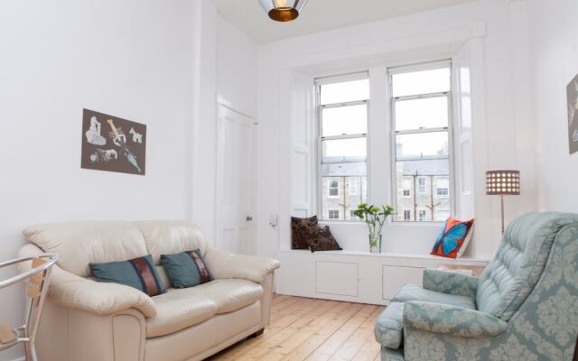 Cozy 1-bed Flat in Stockbridge Sleeps 4