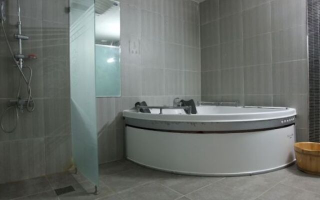 Wow hotel