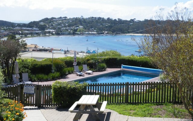 Pacific Heights Holiday Apartments & Munn's Tower House