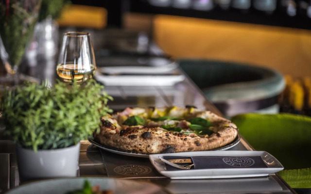 Main Street Apartment Mila